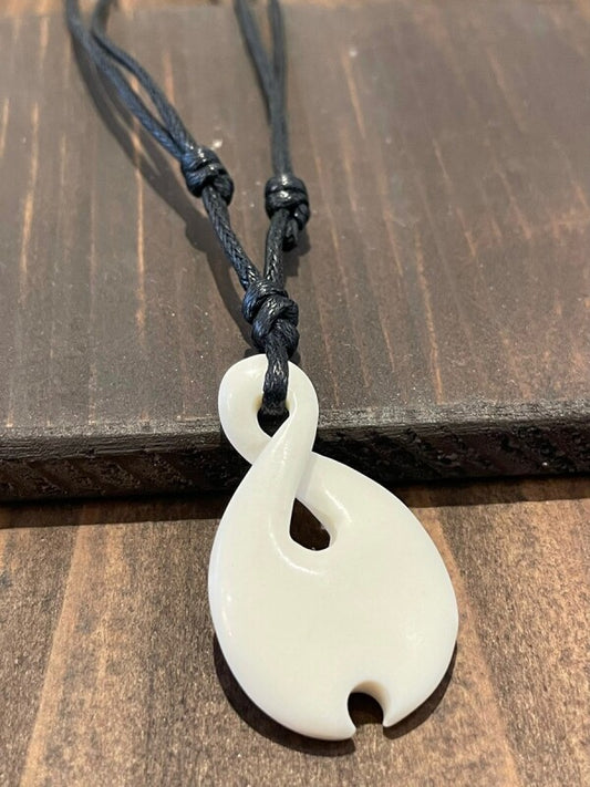 愛と友情と絆のピコルア C★ニュージーランド マオリ族のお守りネックレス