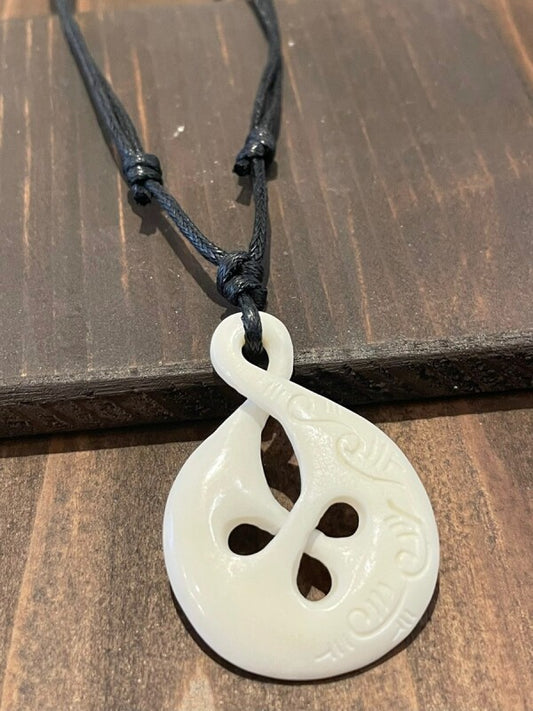 愛と友情と絆のピコルア D★ニュージーランド マオリ族のお守りネックレス