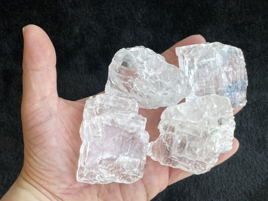 漂う悪い気を強力に浄化!神秘★希少!ヒマラヤクリスタル岩塩 C-約90~100g(1個の価格)