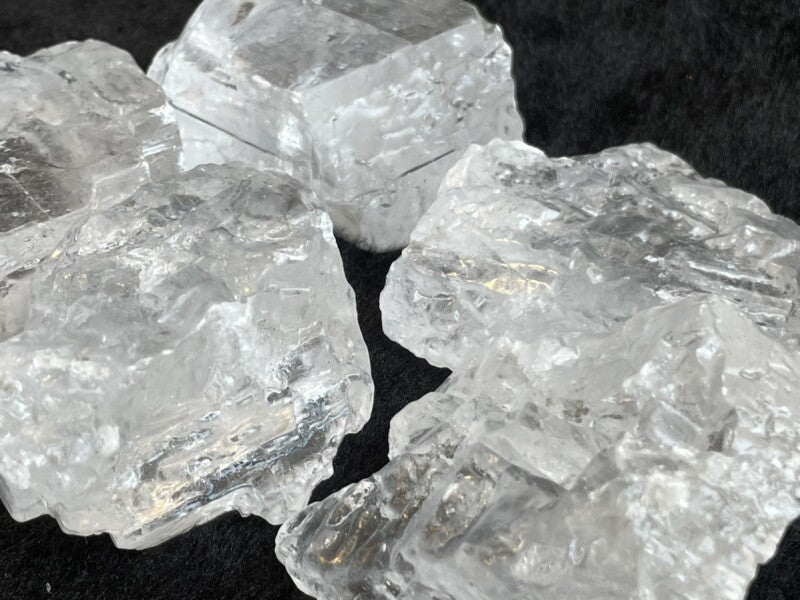 漂う悪い気を強力に浄化!神秘★希少!ヒマラヤクリスタル岩塩 C-約90~100g(1個の価格)