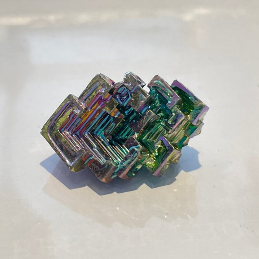 夢や目標に向かって真っ直ぐ前進させ、成功へ導く!ビスマス結晶 D