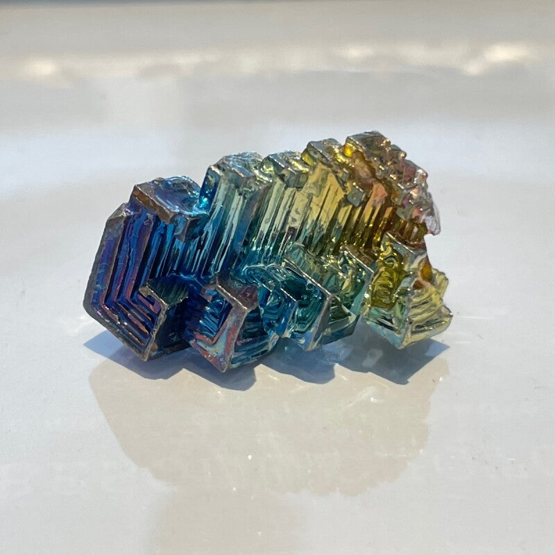 夢や目標に向かって真っ直ぐ前進させ、成功へ導く!ビスマス結晶 C