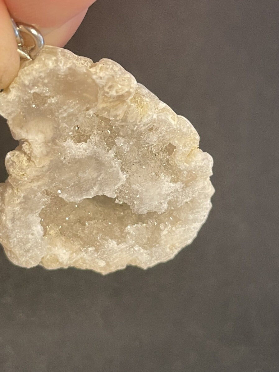 マネーボックス!財宝を集める!【龍穴】トレジャーメノウキーホルダー 原石タイプDD