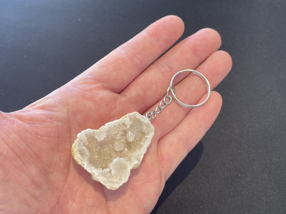 マネーボックス!財宝を集める!【龍穴】トレジャーメノウキーホルダー 原石タイプAA