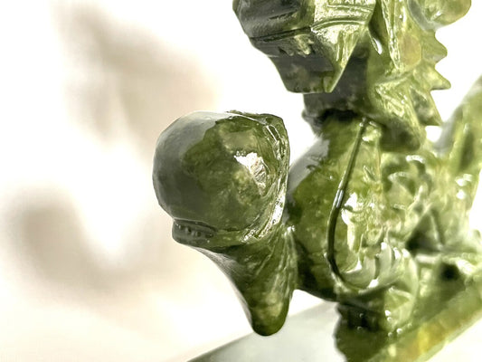 強力!運気隆盛!天然石の五爪皇帝龍