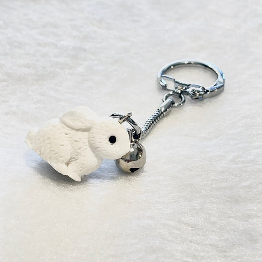 運気がどんどん上がる!白うさぎキーホルダー