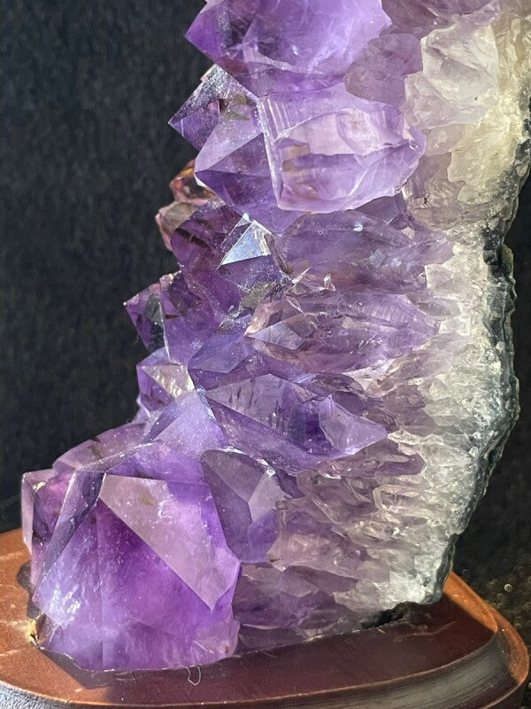 絶大なる運を引き寄せるパワー!アメジスト原石・台付き ブラジル産