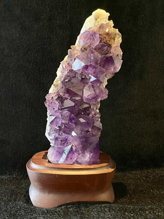 絶大なる運を引き寄せるパワー!アメジスト原石・台付き ブラジル産