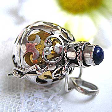 ガムランボール☆ラピスラズリ 9月の誕生石(最高の幸運を呼び寄せるといわれるお守り)