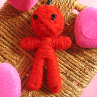 ハッピードール(ブドゥー人形)レッド (勝負運・ギャンブル運のお守り)