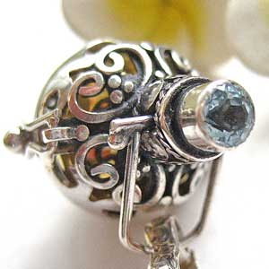 ガムランボール☆アクアマリン 3月の誕生石(恋愛・結婚のお守り)