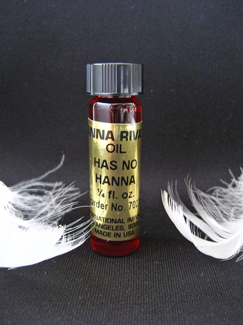 お金も愛も離れない! 魔術オイル Has No Hanna(ハズ・ノー・ハンナ)