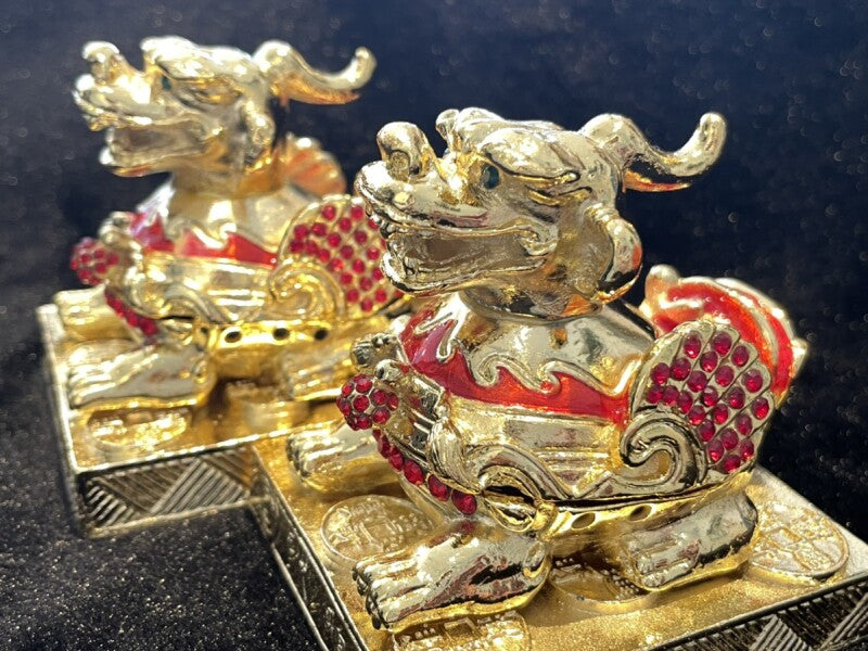 財を咥え!集め!蓄える!風水最強の招財アイテム どんな願いもお任せ♪ 金赤貔貅(ヒキュウ)ペア