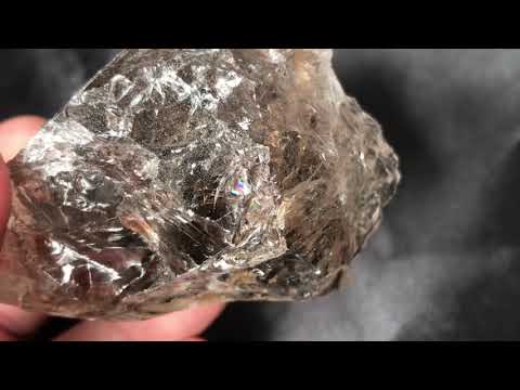 あなたを輝かせる願い石🌈虹入り煙水晶 C