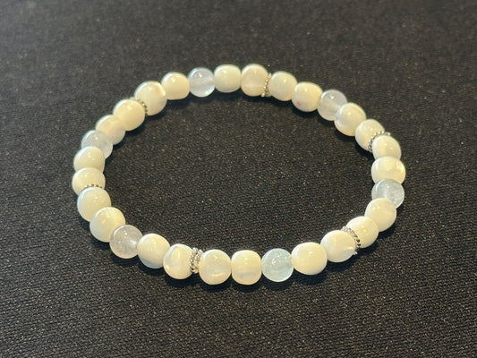 トラウマ癒し・邪気払い・前向きな心を導く。ウィスタリアパープルジェイド＆シェル ブレスレット