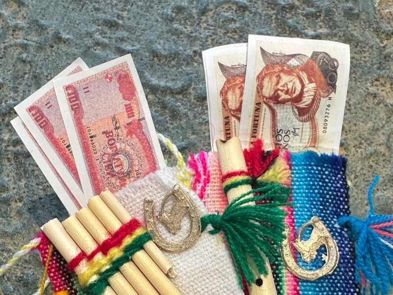 お金がたくさん集まります様に！ボリビアのお札入れ★チュスパ（正方形） エケコ人形小物（小物のみの価格）