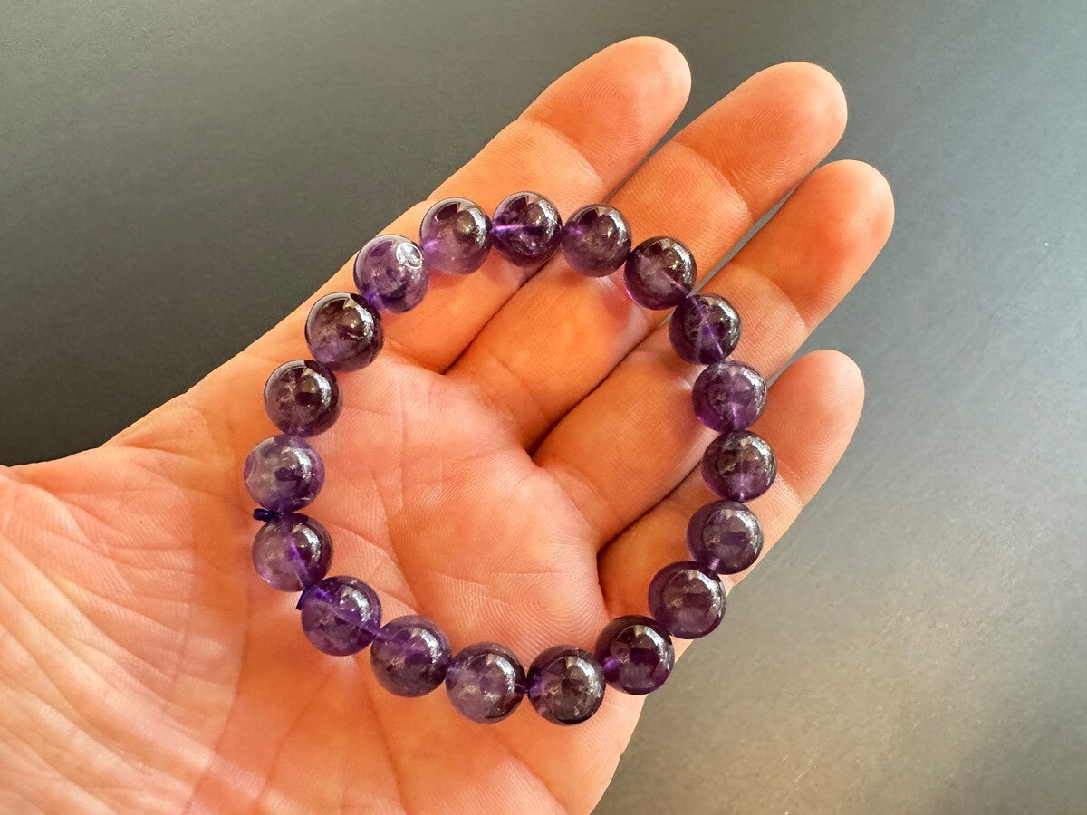 邪悪なものから身を守り、運命的な出会い ハイレベルな恋愛ができるようサポート！アメジスト ブレスレット 10mmAAA
