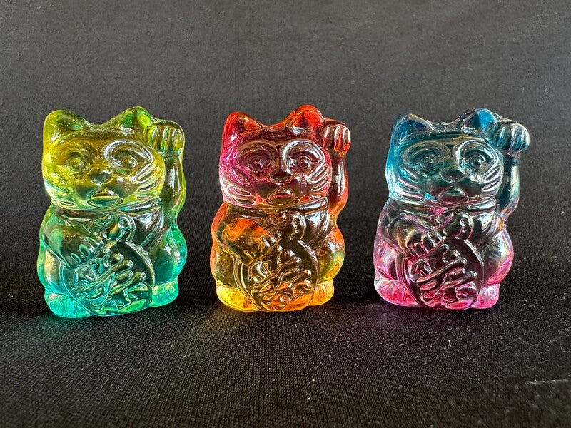 商売繫盛と良縁を招く！人招き♪オーロラ招き猫blue
