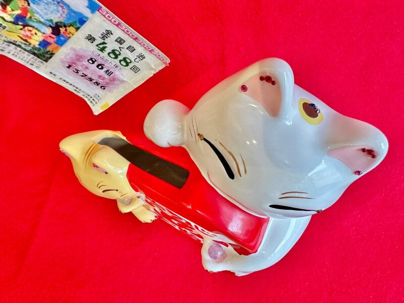 大当たり！！お金招き猫 宝くじ入れ　天然石付き💍