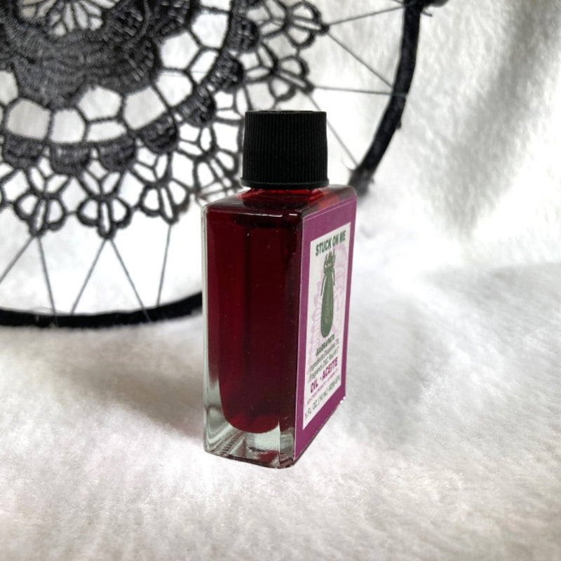 しがみついて離れなくさせる、執着させる魔術オイル ガラパタ