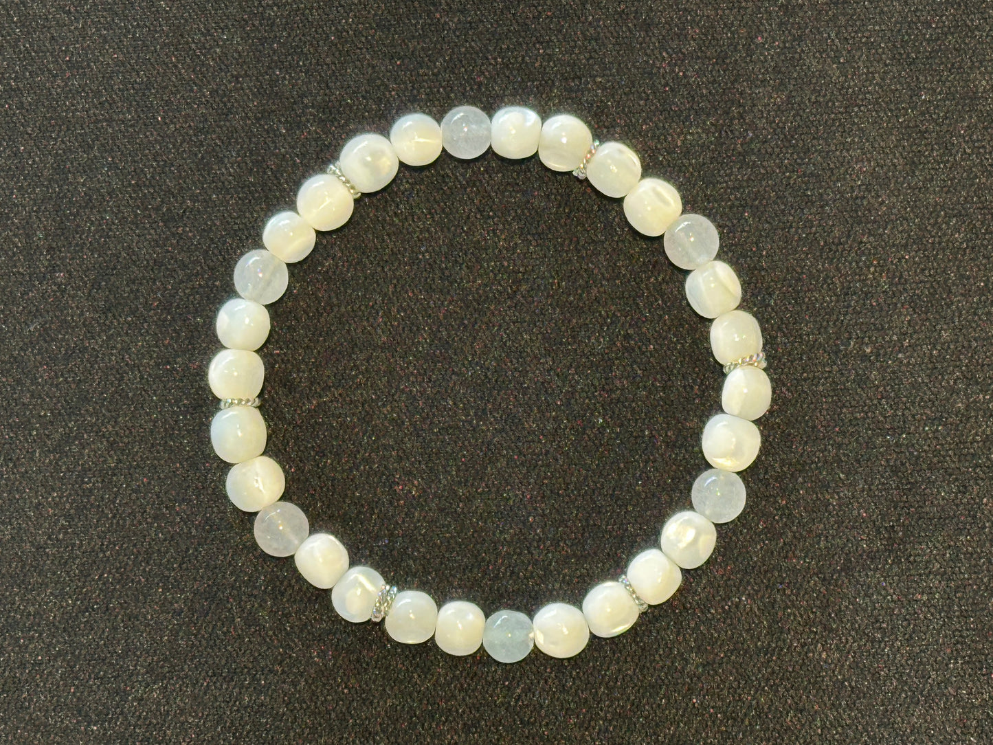 トラウマ癒し・邪気払い・前向きな心を導く。ウィスタリアパープルジェイド＆シェル ブレスレット