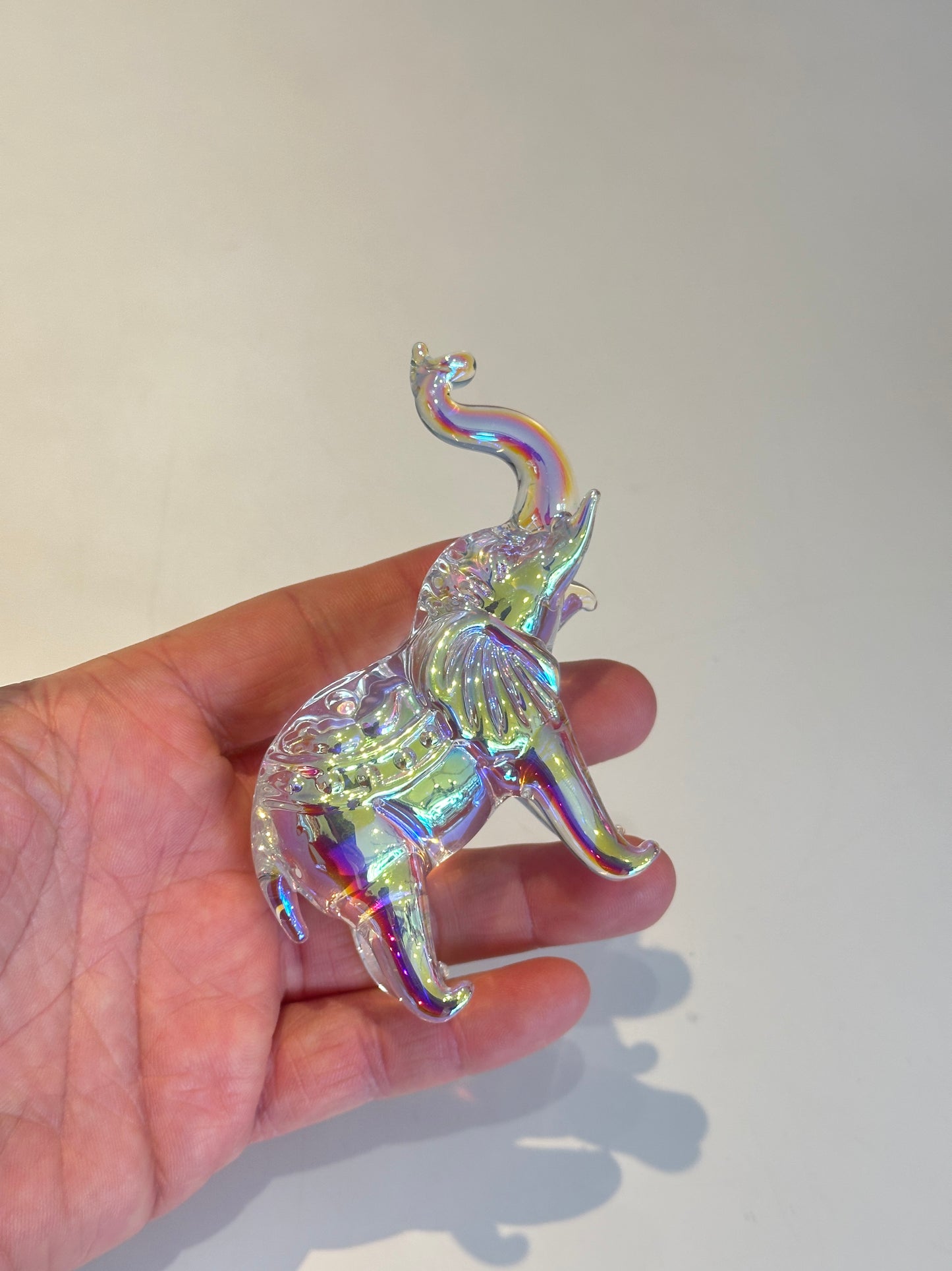 邪気を払い空間を浄化！幸運が舞い降りる🐘 象クリスタル置物