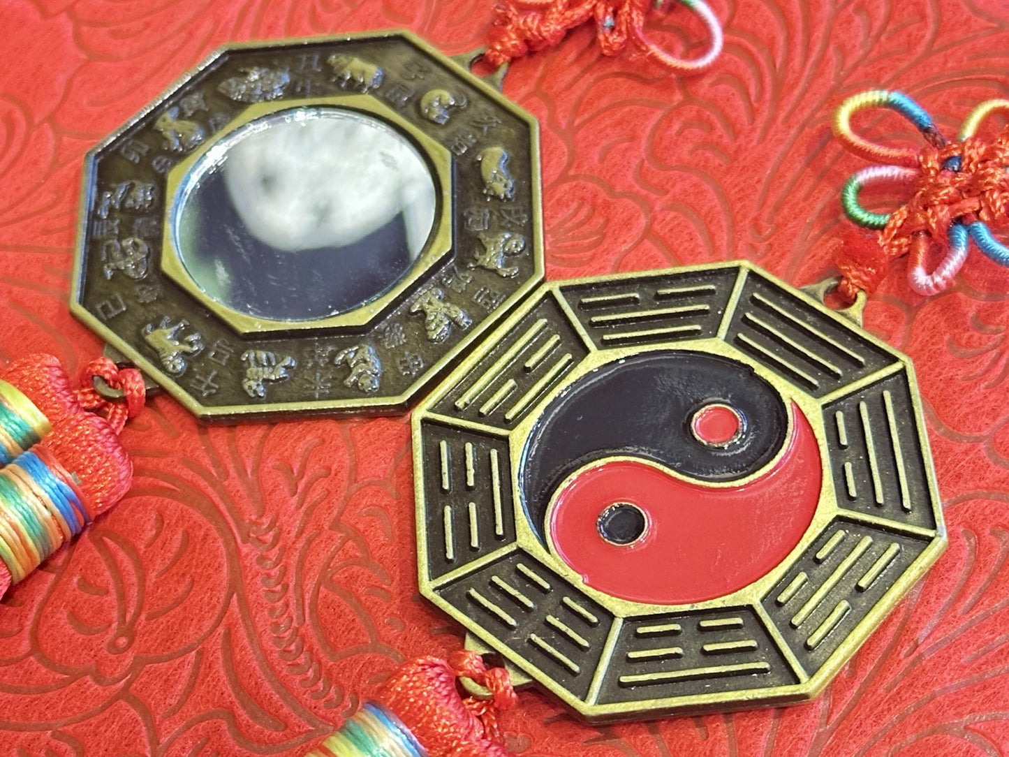 邪気を跳ね返せ！風水十二支八卦平面鏡