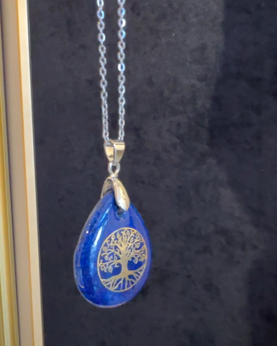 真実を見抜き、揺るぎない自分を取り戻す。ラピスラズリ × ツリーオブライフ ネックレス