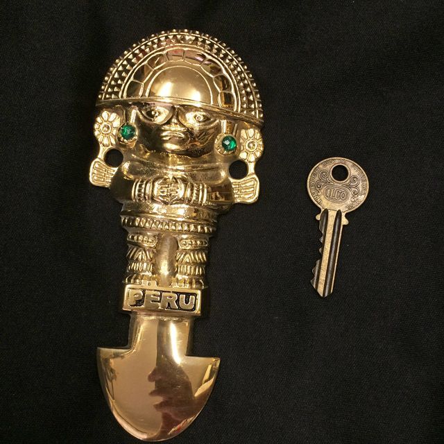強運と金運に恵まれるパワーが秘められた　ペルーの聖なる黄金のナイフ★トゥミ
