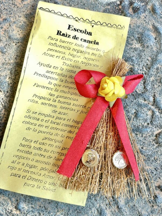 万能なお守り☆小さなシナモンズほうき☆