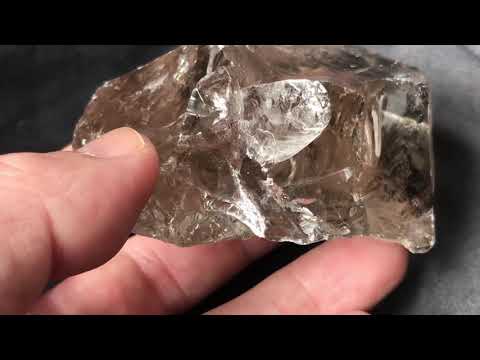 あなたを輝かせる願い石🌈虹入り煙水晶 B